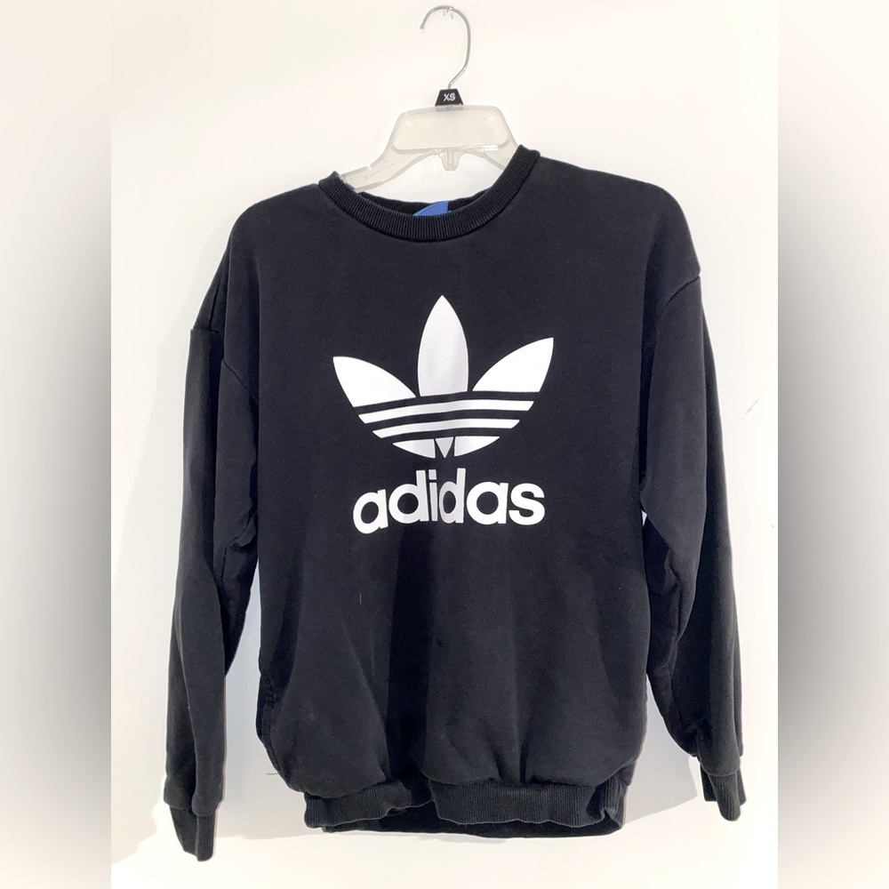 Adidas Sweater 🖤☁️
